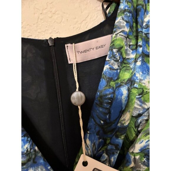 Vibrant Floral V-Neck Mini Dress - Picture 7 of 12